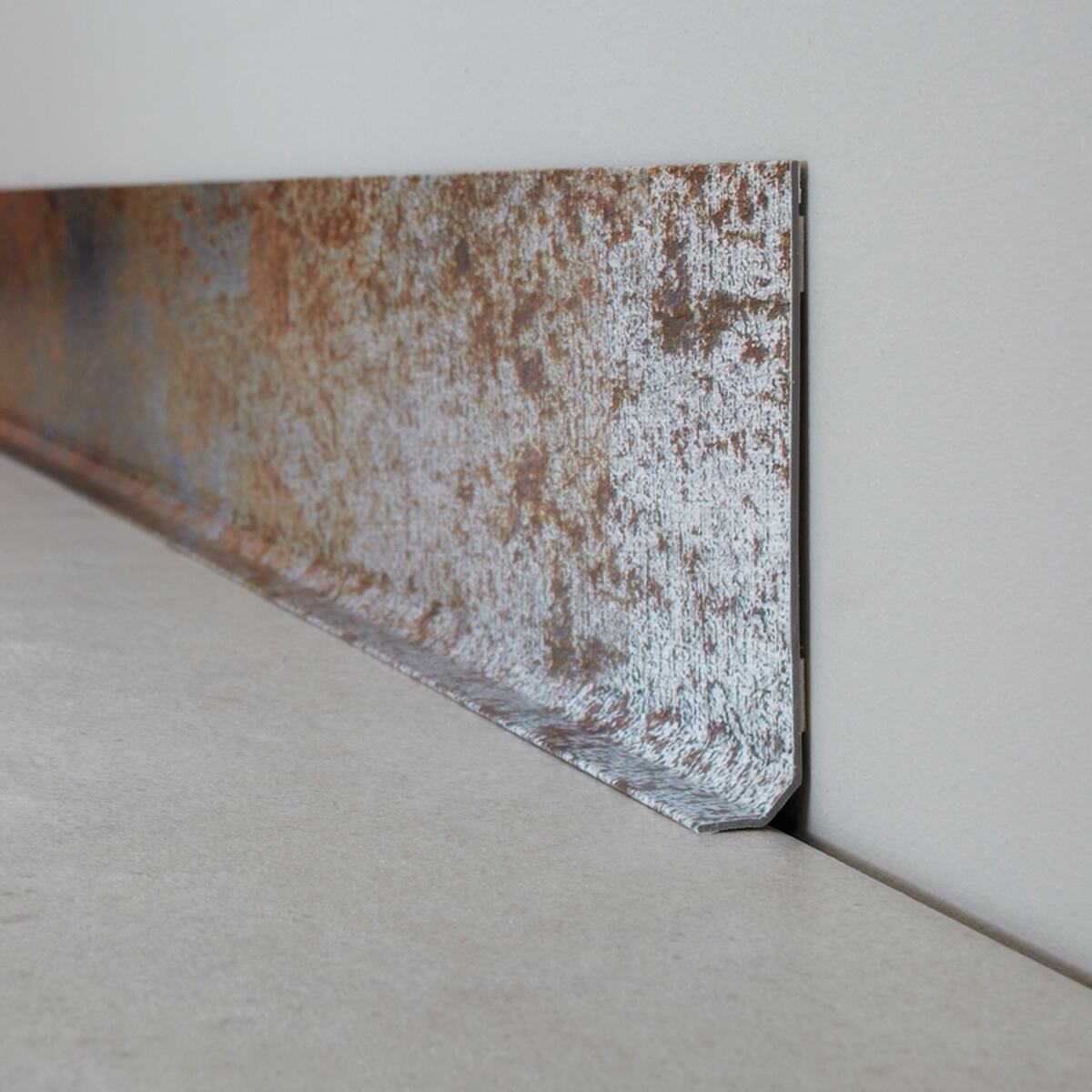 Plinthe déco FULL MÉTAL coloris argent 4MURS